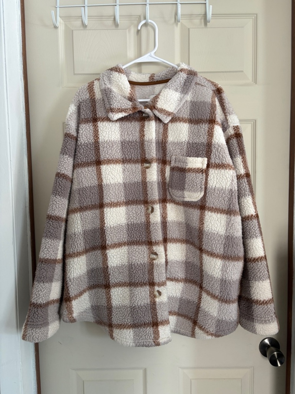 Koolaburra by UGG - Sherpa Plaid Button-Up Jacket in Cream & Brown - Size XL